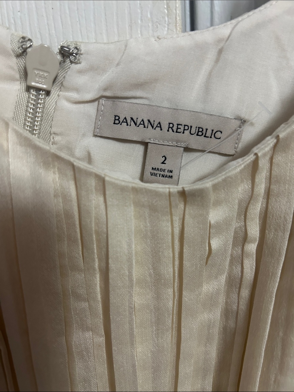 Banana Republic Cream Pleated Silk-Blend Blouse